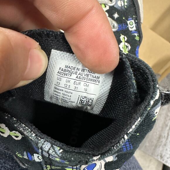 Converse Kids Size 13 A02967F Space Chuck Taylor Easy On Astronaut Galaxy - Picture 2 of 10